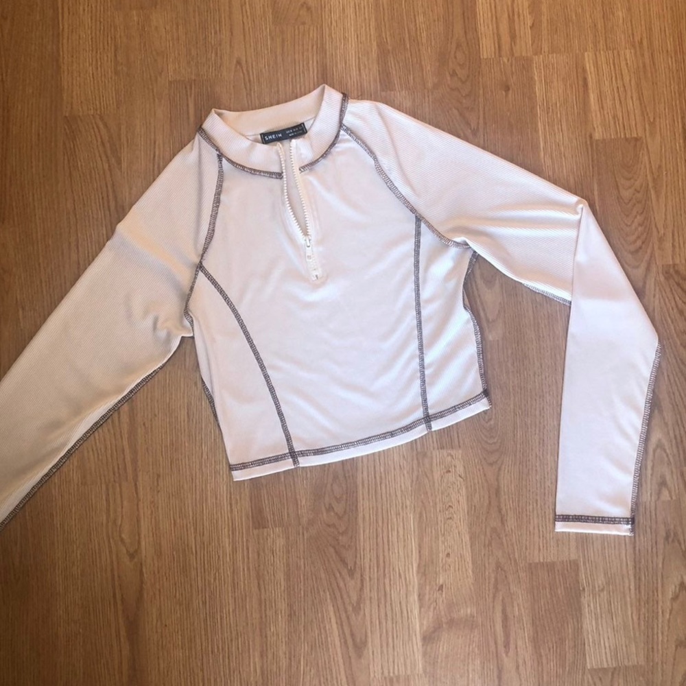cropped mockneck half zip long sleeve top